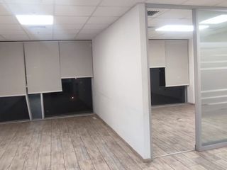 Foto 2 de Alquiler de Oficina Sin Amoblar en Centro de Negocios Moderno en Lince