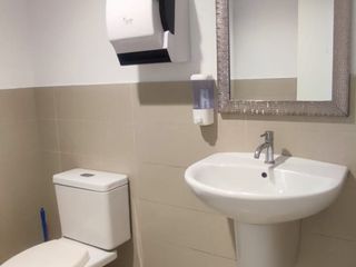 Foto 15 de Alquiler de Oficina Sin Amoblar en Centro de Negocios Moderno en Lince