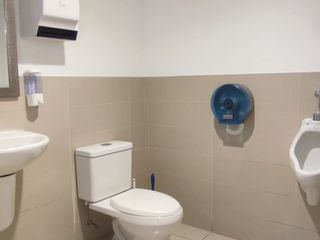 Foto 17 de Alquiler de Oficina Sin Amoblar en Centro de Negocios Moderno en Lince