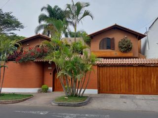 Foto 2 de CASA EN LA MOLINA VIEJA - ALQUILO O VENDO