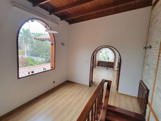 Foto 9 de CASA EN LA MOLINA VIEJA - ALQUILO O VENDO