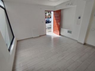 Foto 3 de Alquiler Oficina Consultorio a espalda de la Av. Benavides cdra 38 - Surco