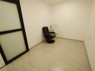 Foto 6 de Alquiler Oficina Consultorio a espalda de la Av. Benavides cdra 38 - Surco
