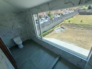 Foto 5 de AMPLIA CASA EN CONOCOTO – VENTA O ARRIENDO - 1200m2 TERRENO
