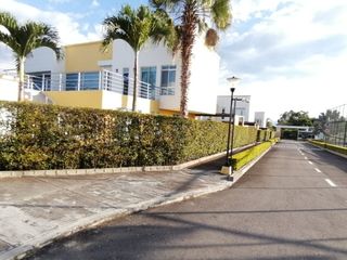Foto 1 de VENDO HERMOSA CASA EN CHINAUTA ANTES DEL PEAJE
