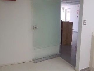 Foto 2 de ALQUILER DE OFICINA ADMINISTRATIVA EN SAN ISIDRO