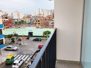 Foto 4 de Vendo Departamento De Estreno 56 M2 Breña
