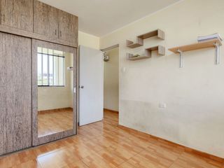 Foto 15 de Venta De Departamento En Santa Anita Con Conexión A Gas Cálida