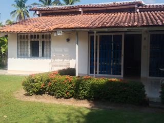 Foto 3 de Casa Campestre en Venta Girardot, Ricaurte, Cundinamarca a una cuadra del Mall de Peñalisa