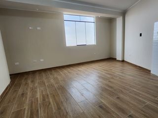 Foto 3 de Alquiler Departamento En Estreno 5To Piso En Palmas De Oquendo