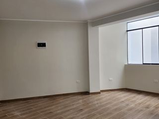 Foto 2 de Alquiler Departamento En Estreno 3Er Piso En Palmas De Oquendo