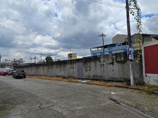 Foto 7 de Alquilo Oportunidad Negocio Terreno 700m² Samanes 7 a ½ cuadra Av. Orellana