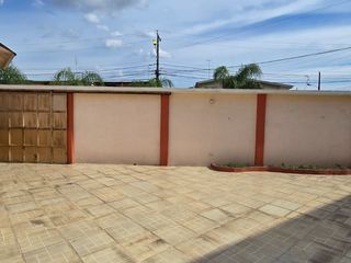 Foto 3 de Vendo Casa Esquinera en Urbanización Estrella del Mar con 4 Dormitorios 199 m²