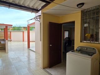 Foto 8 de Vendo Casa Esquinera en Urbanización Estrella del Mar con 4 Dormitorios 199 m²