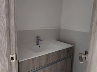Foto 8 de Alquilo Oficina 42m² Edificio Platinum 1 estrene, C.C. El Dorado - La Aurora