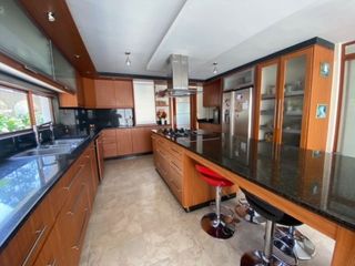 Foto 3 de VENTA CASA 4 DORMITORIOS CON SUITE EN URBANIZACIONCAMPO ALEGRE, MONTESERRIN