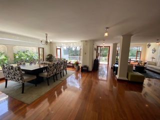 Foto 5 de VENTA CASA 4 DORMITORIOS CON SUITE EN URBANIZACIONCAMPO ALEGRE, MONTESERRIN