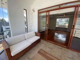 Foto 17 de VENTA CASA 4 DORMITORIOS CON SUITE EN URBANIZACIONCAMPO ALEGRE, MONTESERRIN