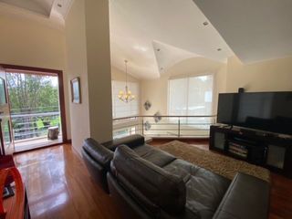 Foto 19 de VENTA CASA 4 DORMITORIOS CON SUITE EN URBANIZACIONCAMPO ALEGRE, MONTESERRIN