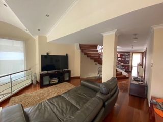 Foto 20 de VENTA CASA 4 DORMITORIOS CON SUITE EN URBANIZACIONCAMPO ALEGRE, MONTESERRIN