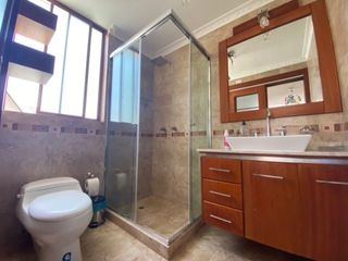 Foto 26 de VENTA CASA 4 DORMITORIOS CON SUITE EN URBANIZACIONCAMPO ALEGRE, MONTESERRIN