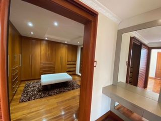Foto 31 de VENTA CASA 4 DORMITORIOS CON SUITE EN URBANIZACIONCAMPO ALEGRE, MONTESERRIN
