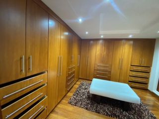 Foto 32 de VENTA CASA 4 DORMITORIOS CON SUITE EN URBANIZACIONCAMPO ALEGRE, MONTESERRIN