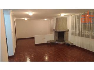 Foto 3 de Arriendo Amplia Casa 350m2 independiente la Primavera 2