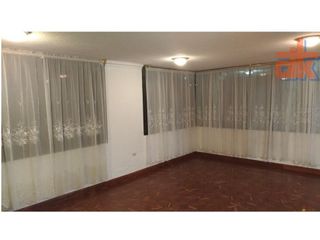 Foto 4 de Arriendo Amplia Casa 350m2 independiente la Primavera 2