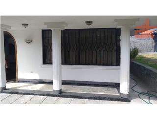 Foto 17 de Arriendo Amplia Casa 350m2 independiente la Primavera 2