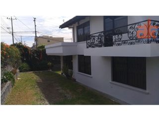 Foto 18 de Arriendo Amplia Casa 350m2 independiente la Primavera 2