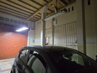 Foto 2 de Vendo Casa 3 pisos en Gómez Rendón y la 6ava Uso Comercial - Residencial