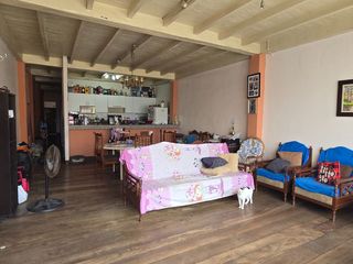 Foto 32 de Vendo Casa 3 pisos en Gómez Rendón y la 6ava Uso Comercial - Residencial