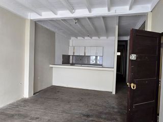 Foto 22 de Vendo Casa 3 pisos en Gómez Rendón y la 6ava Uso Comercial - Residencial