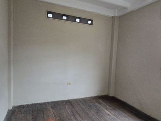 Foto 28 de Vendo Casa 3 pisos en Gómez Rendón y la 6ava Uso Comercial - Residencial