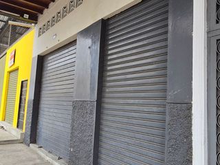 Foto 46 de Vendo Casa 3 pisos en Gómez Rendón y la 6ava Uso Comercial - Residencial