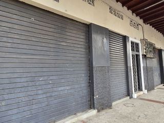 Foto 47 de Vendo Casa 3 pisos en Gómez Rendón y la 6ava Uso Comercial - Residencial