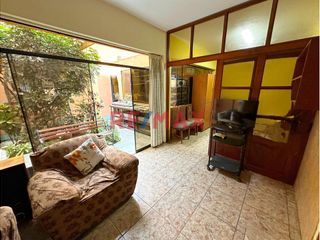 Foto 6 de Se Vende Casa Frente A Parque