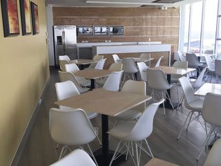 Foto 13 de Alquilo Oficina de 55m² en Moderno Edificio Sky Building, Salida Aeropuerto