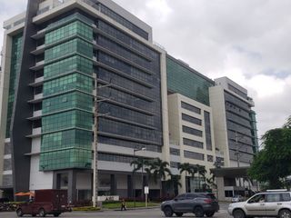 Foto 19 de Alquilo Oficina de 55m² en Moderno Edificio Sky Building, Salida Aeropuerto