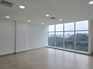 Foto 9 de Alquilo Oficina de 55m² en Moderno Edificio Sky Building, Salida Aeropuerto