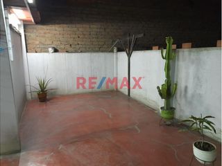 Foto 5 de Casa De Dos Pisos Mas Azotea En El Rimac