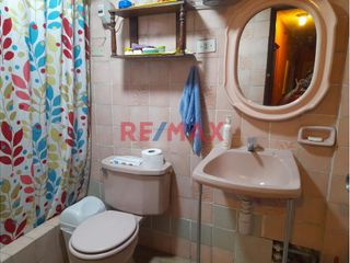 Foto 10 de Casa De Dos Pisos Mas Azotea En El Rimac
