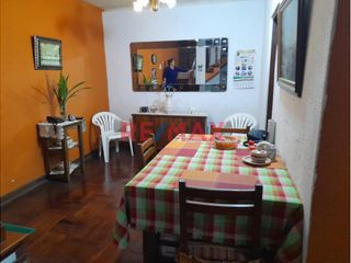 Foto 3 de Casa De Dos Pisos Mas Azotea En El Rimac