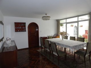 Foto 4 de CASA EN SAN BORJA CERCA AL CENTRO COMERCIAL LA RAMBLA