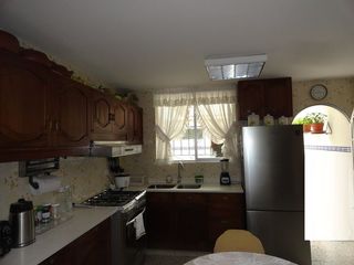 Foto 6 de CASA EN SAN BORJA CERCA AL CENTRO COMERCIAL LA RAMBLA
