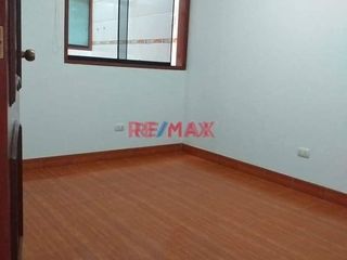 Foto 6 de Se Alquila Departamento En Primer Piso con cochera,  En Surco