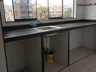 Foto 11 de Departamento De Alquiler En Ate 4 Habitaciones.