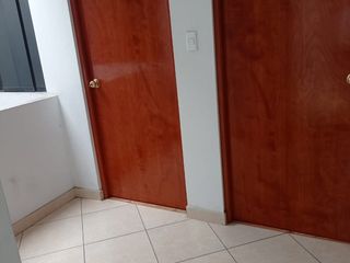 Foto 4 de Departamento De Alquiler En Ate 4 Habitaciones.