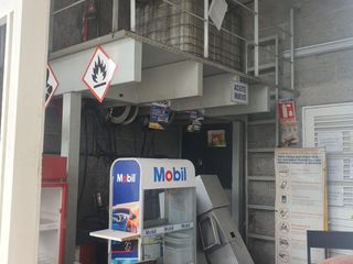 Foto 3 de BODEGA O LUBRICENTRO EN ARRIENDO - PUENTE ARANDA